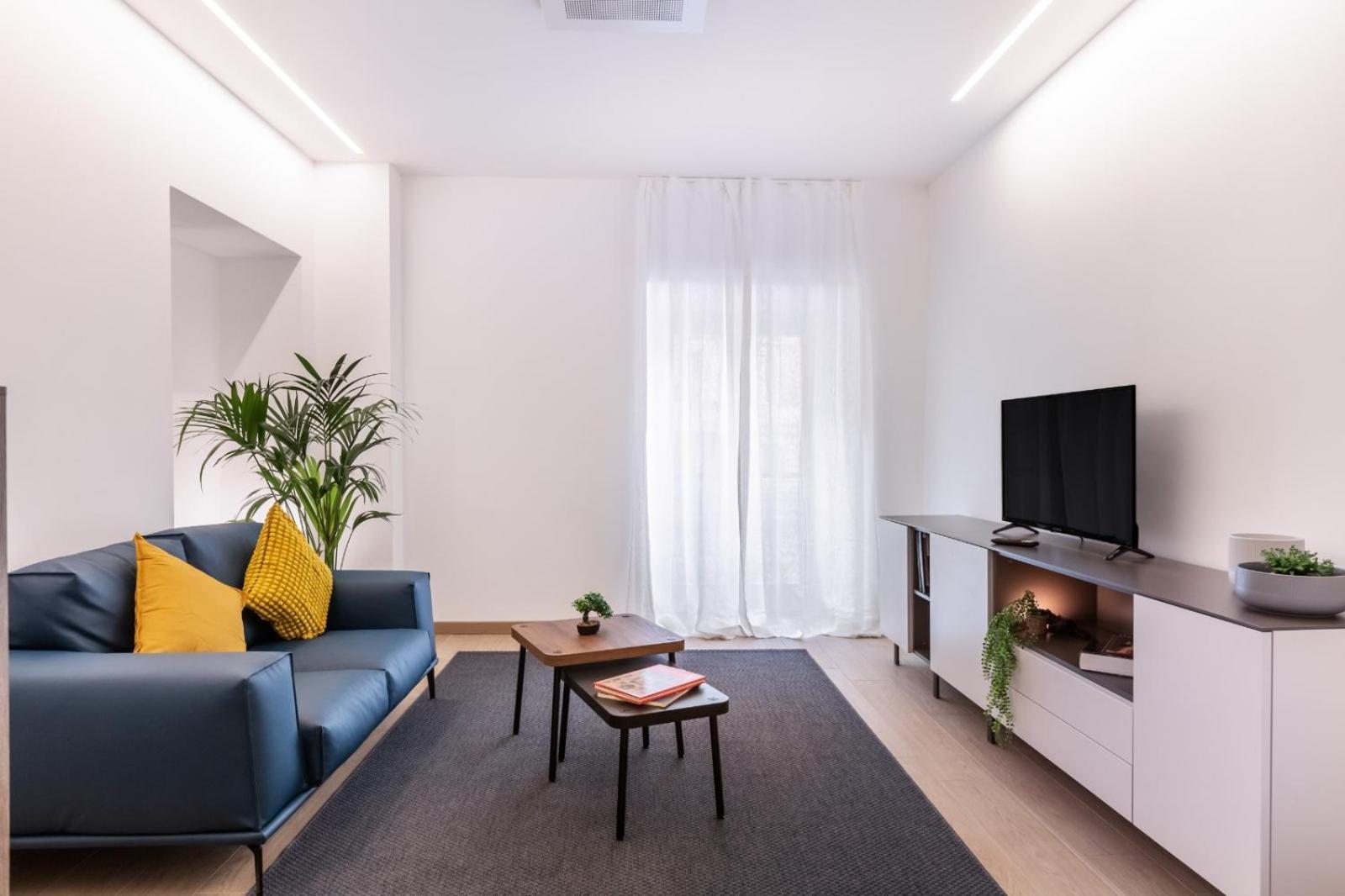 Exclusive In The Centre Of 203 Apartment *
